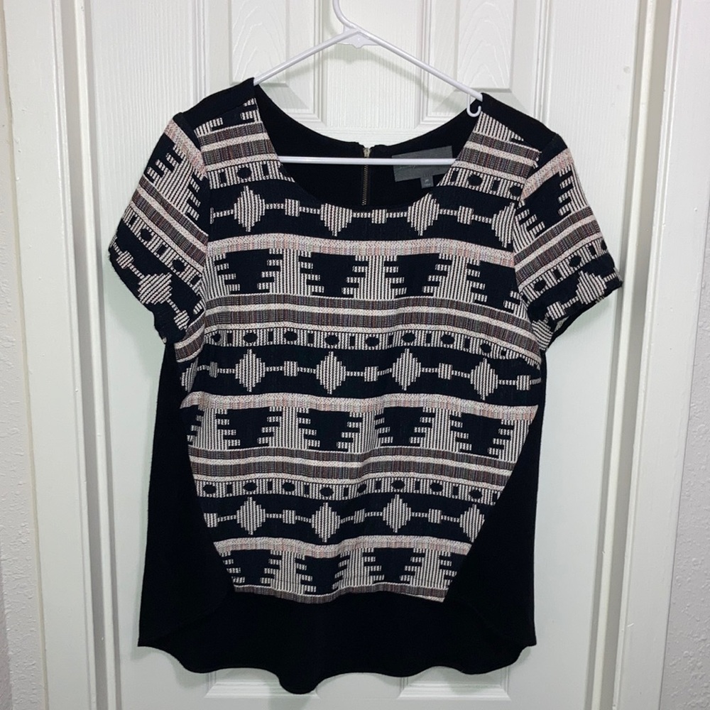 Unique pattern knit top
